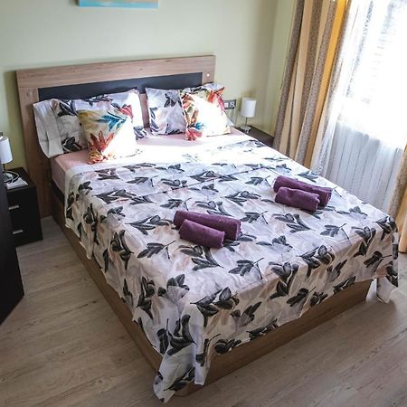 Apartments Relax Салоу Экстерьер фото