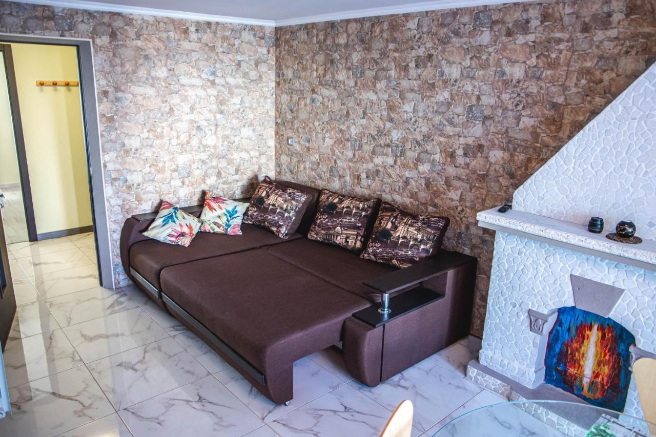 Apartments Relax Салоу Экстерьер фото