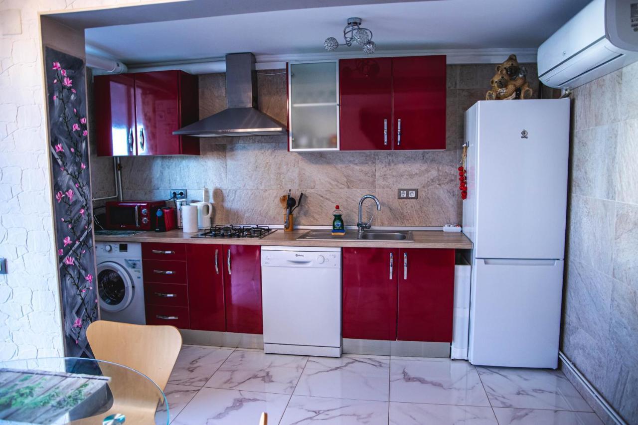 Apartments Relax Салоу Экстерьер фото